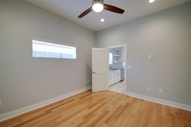 Building Photo - 7600 Carver Ave