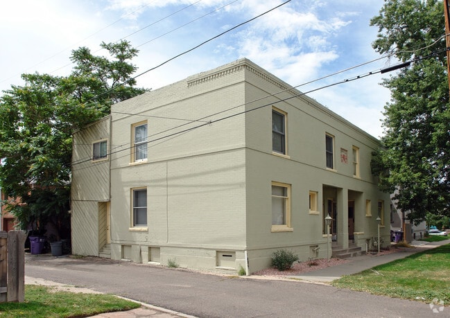 Primary Photo - 5th Avenue Flats