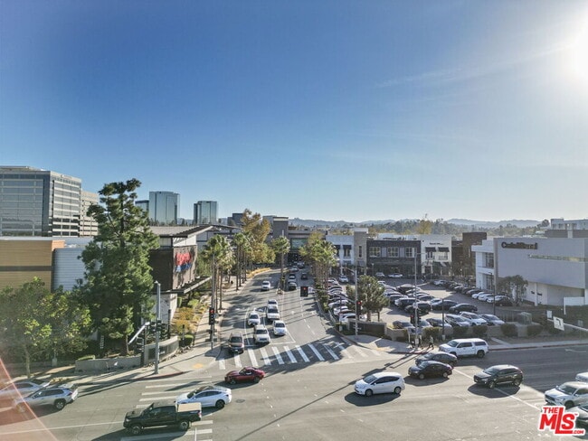 Building Photo - 8371 Northgate Ave