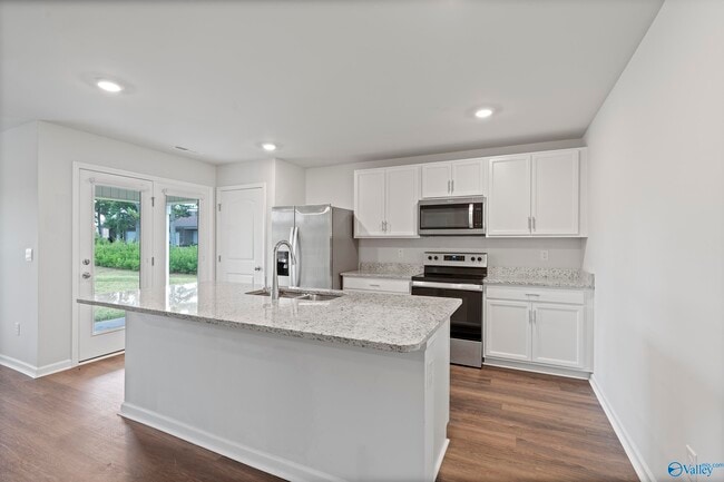 Building Photo - 153 Ozy Dr
