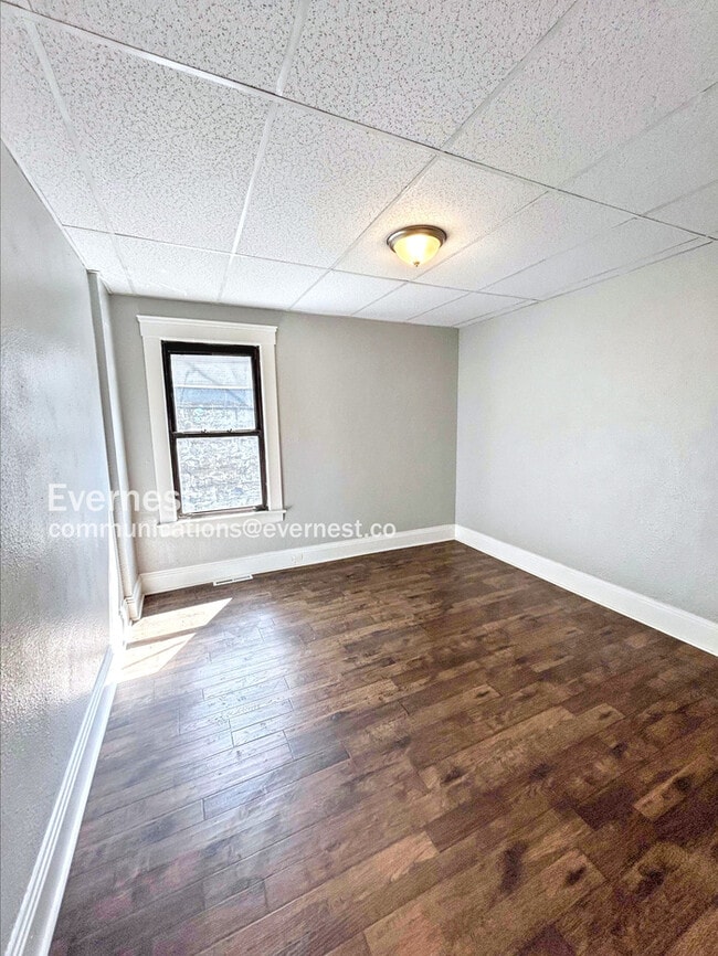 Building Photo - 1807 Denison Ave