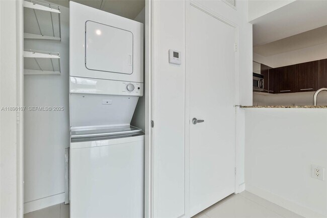 Building Photo - 9055 SW 73rd Ct