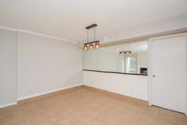 Building Photo - 8728 Wilcrest Dr