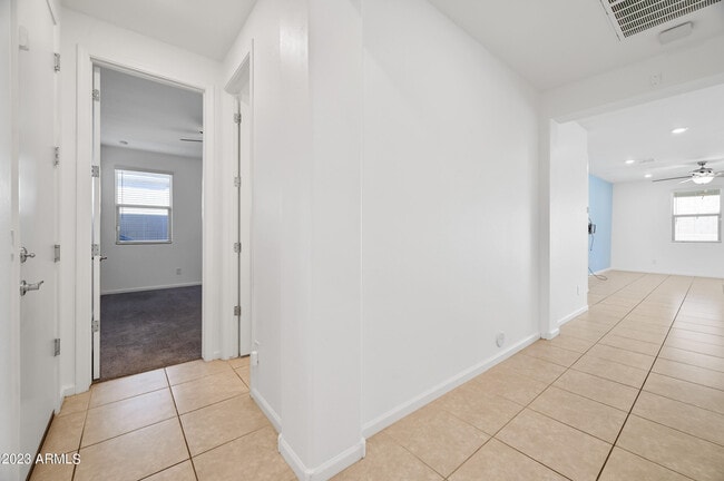 Building Photo - 20819 N 40th Dr