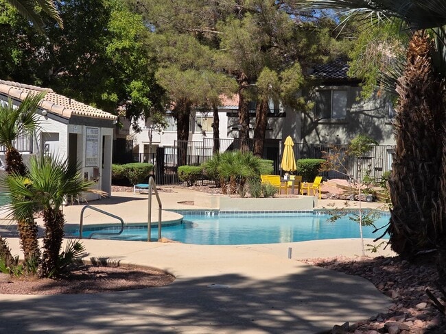 Primary Photo - Welcome Home To Canyon Willow