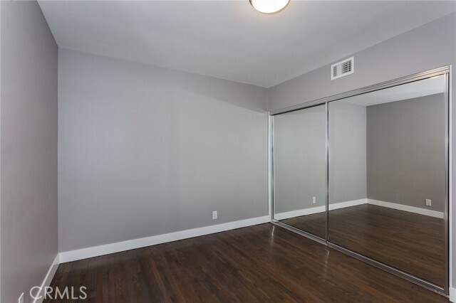 Building Photo - 16231 Moorpark St