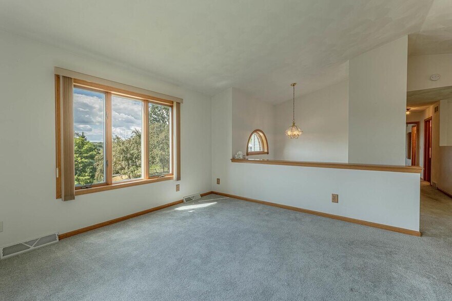 Living Room - 100 Grossenbacher Ln