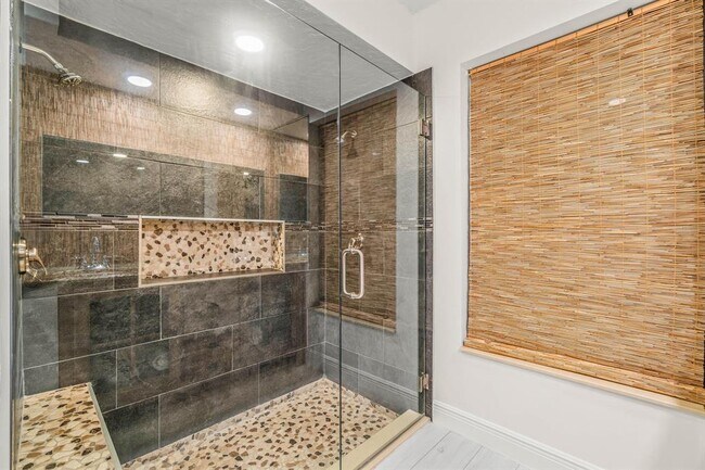 Building Photo - 19873 Court Of The Myrtles