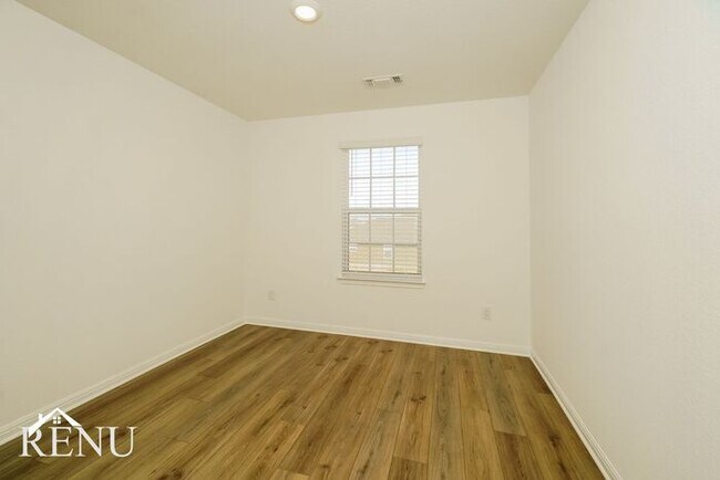 Building Photo - Coming Soon!