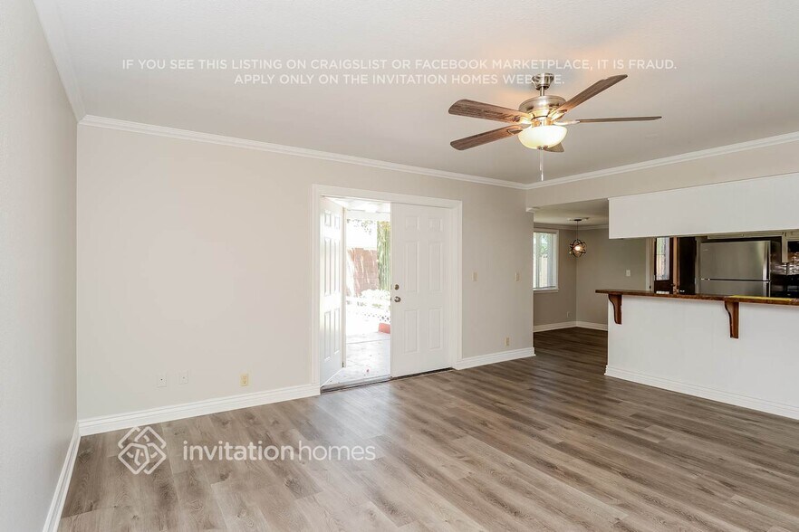 Building Photo - 3140 E Caballero St