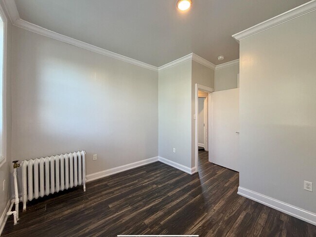 Building Photo - 3-5 Potter Pl