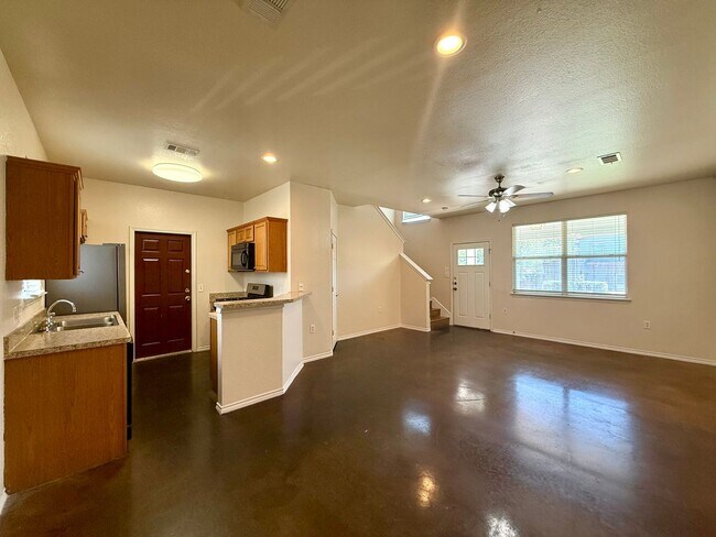 Building Photo - 6912 Meador Ave