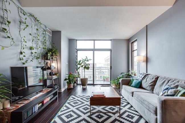 Building Photo - 475 K St NW