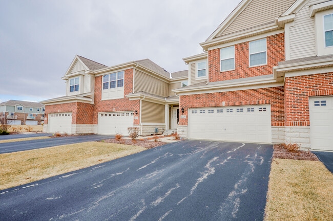 Building Photo - 2725 Blakely Ln