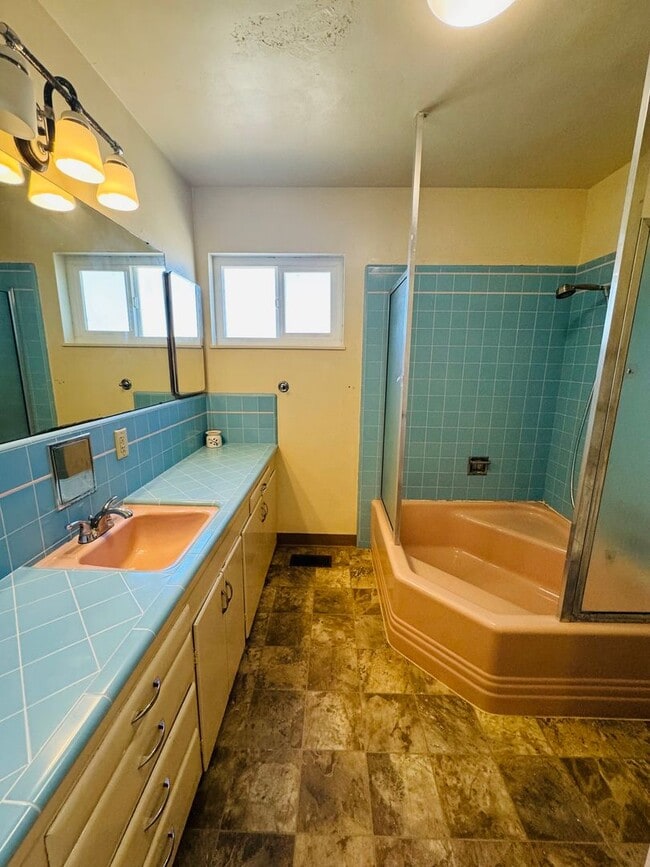 Building Photo - HUGE 2 Bed 2 Bath in the Country