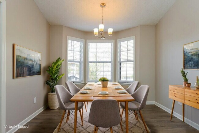 Building Photo - 3721 Riverside Pkwy