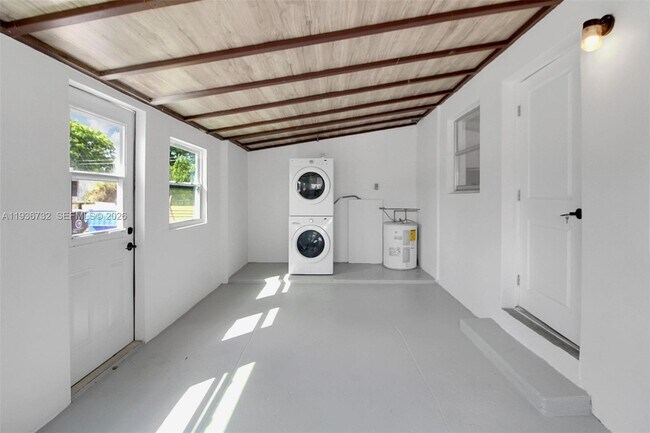 Building Photo - 1617 NW 15th St