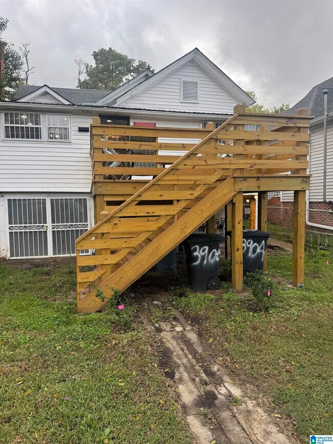 Building Photo - 3904 8th Ct S