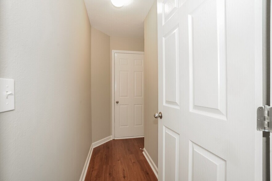 Building Photo - 146 Howard Woody Dr