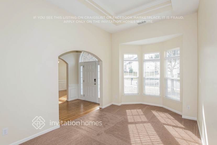 Building Photo - 9822 Edinburgh Ln