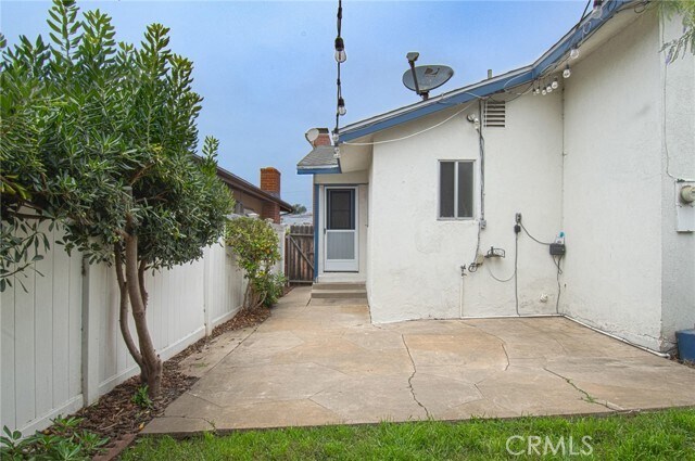 Building Photo - 125 W Escalones