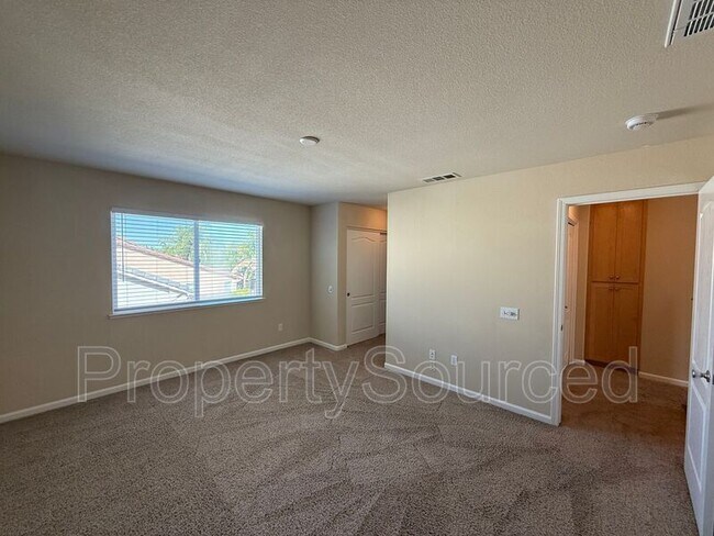 Building Photo - 1447 Hearthsong Dr