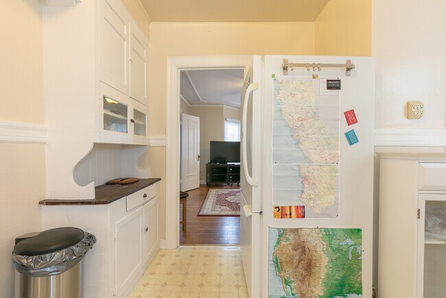 Building Photo - 3434 California St