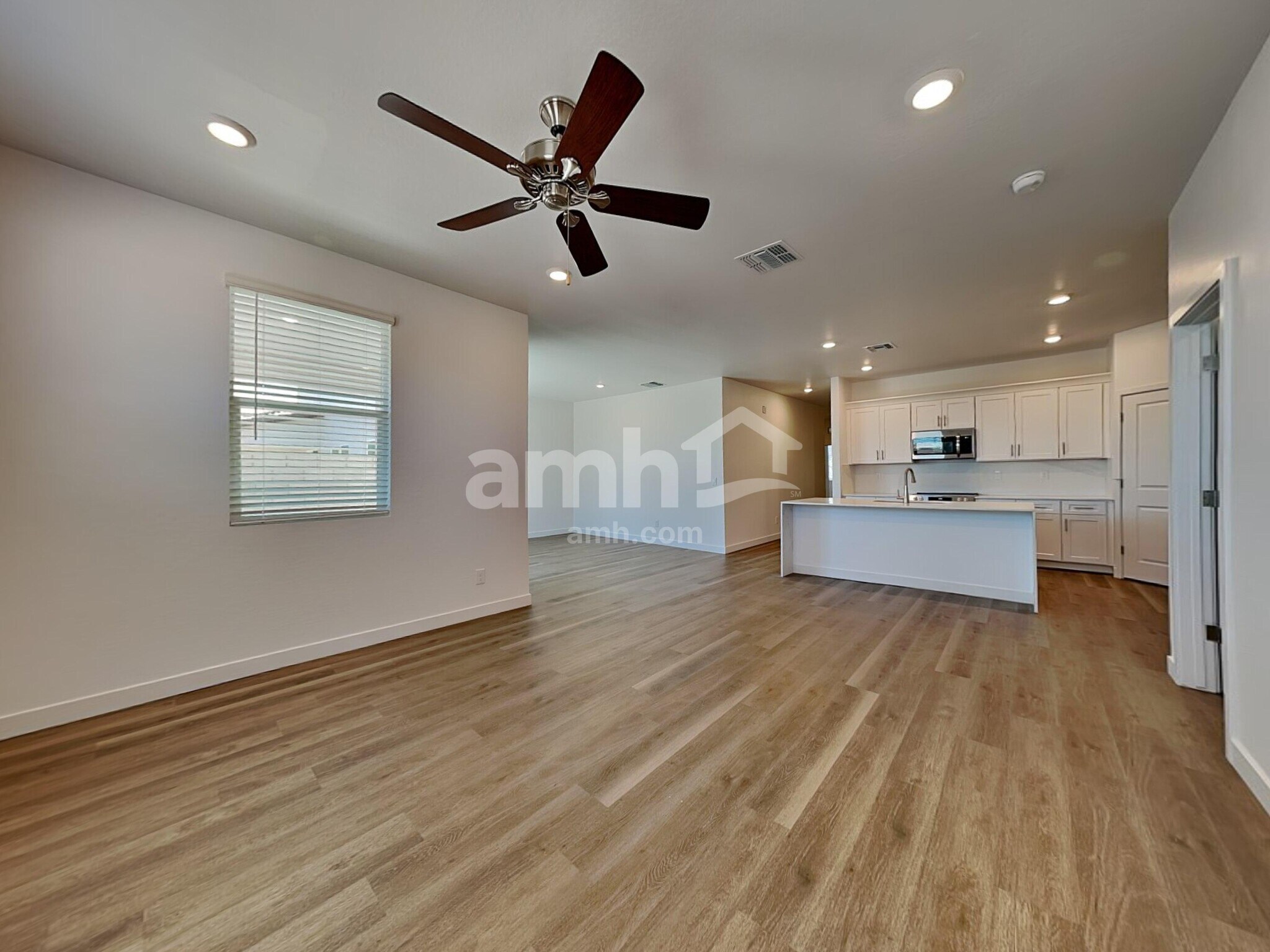 Building Photo - 20177 W Thomas Rd