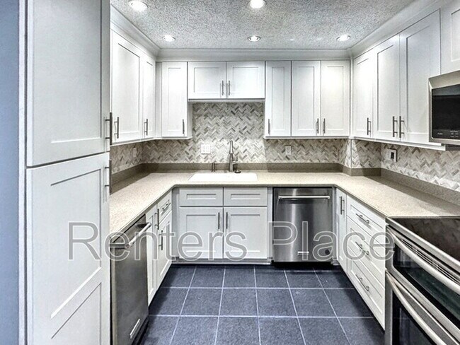 Building Photo - 1502 S Boulder Ave