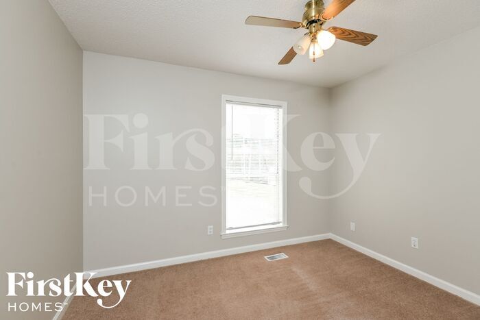 Building Photo - 1701 Wendy Cir