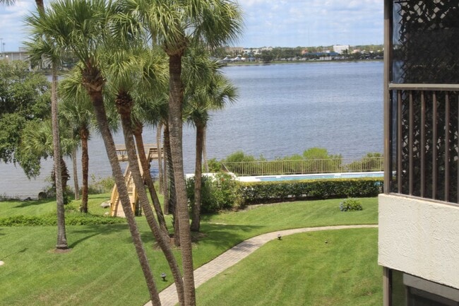 Building Photo - Furnished 1 bedroom condo at Pier 43