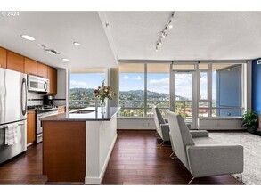 Building Photo - PHENOMENAL 180 Degree VIEWS! 2 bed, 2 bath...