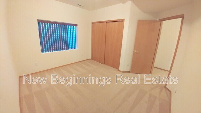 Building Photo - 4411 Hickory Hollow Dr