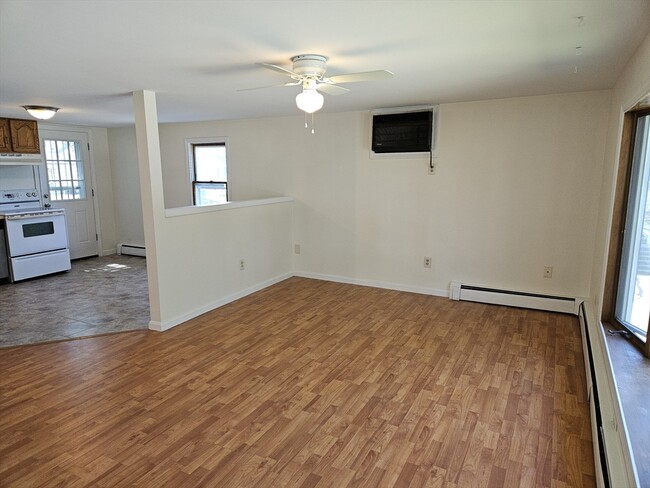 Building Photo - 26 E Worcester St