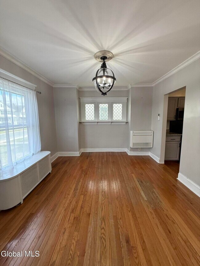 Building Photo - 1960 Eastern Pkwy