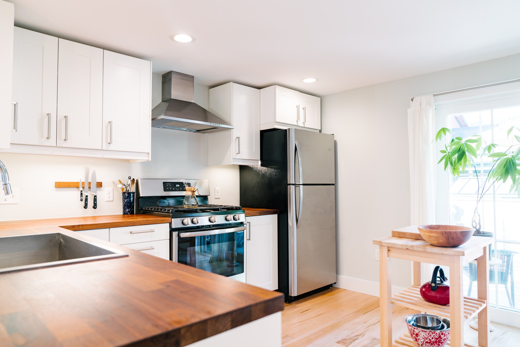 Kitchen - 80 Maple St