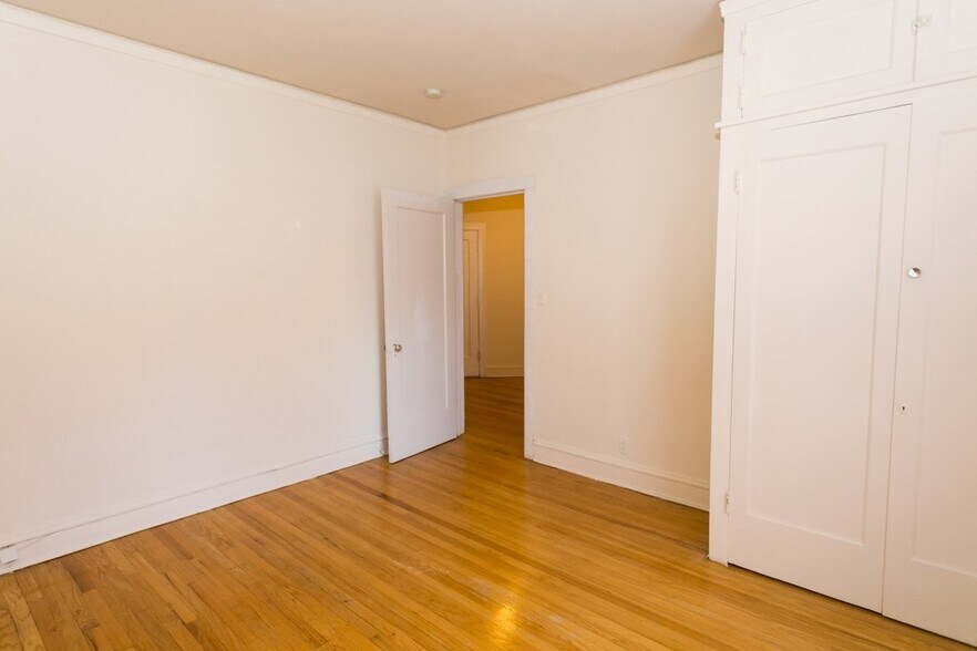 Building Photo - 1314 Oak Ave