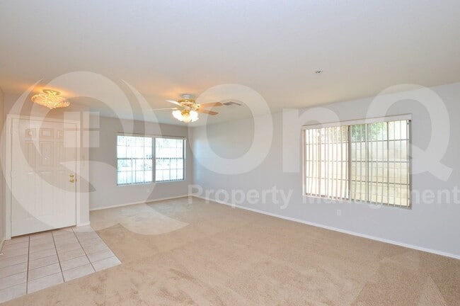 Building Photo - 287 E Sheffield Ct