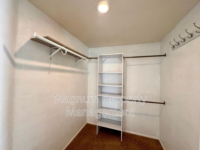 Building Photo - 40085 Temecky Way