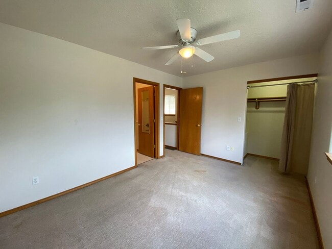 Building Photo - Great Duplex Unit with Attached Garage, Covered Patio, and Two Primary Suites