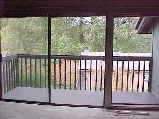 Building Photo - Sylvan Heights Condo - Minutes From Downtown.  Rent includes Water/Sewer & Garbage.  Clubhouse in...