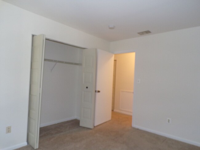 Building Photo - ** APP accepted AS OF 04.13** Bowie - 2 be...