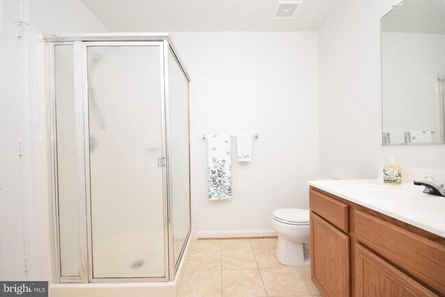 Building Photo - 11000 Kinship Ct