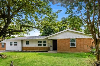 Building Photo - 4921 Rector Ave