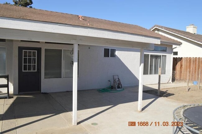 Building Photo - 732 Dwight Way