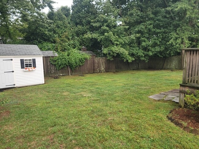 Building Photo - 129 Uncatena Ave