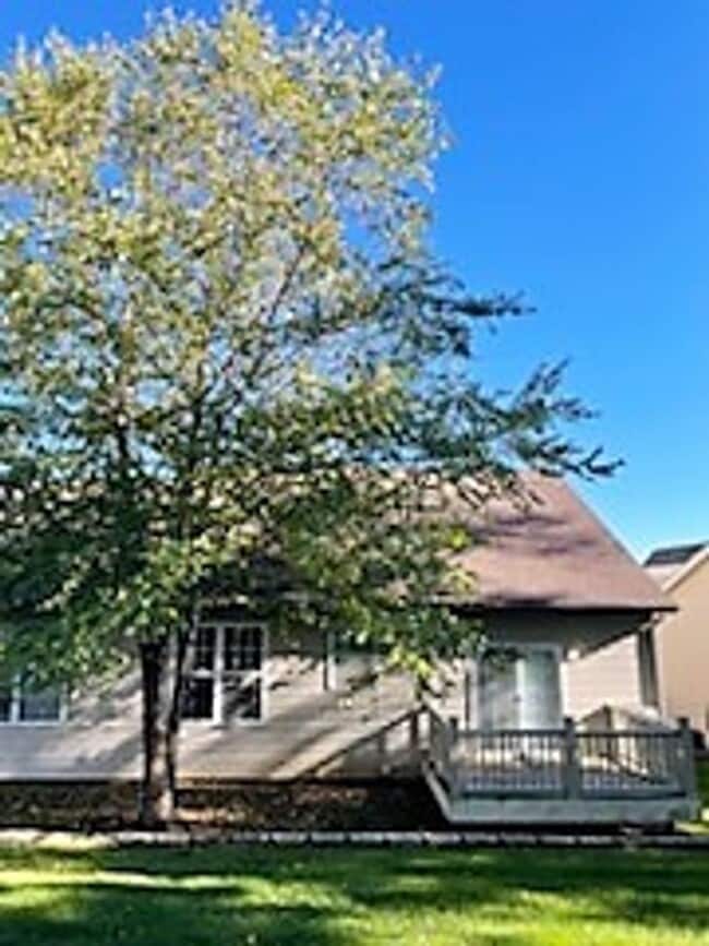Building Photo - 2 Bedroom 2 bath Condo