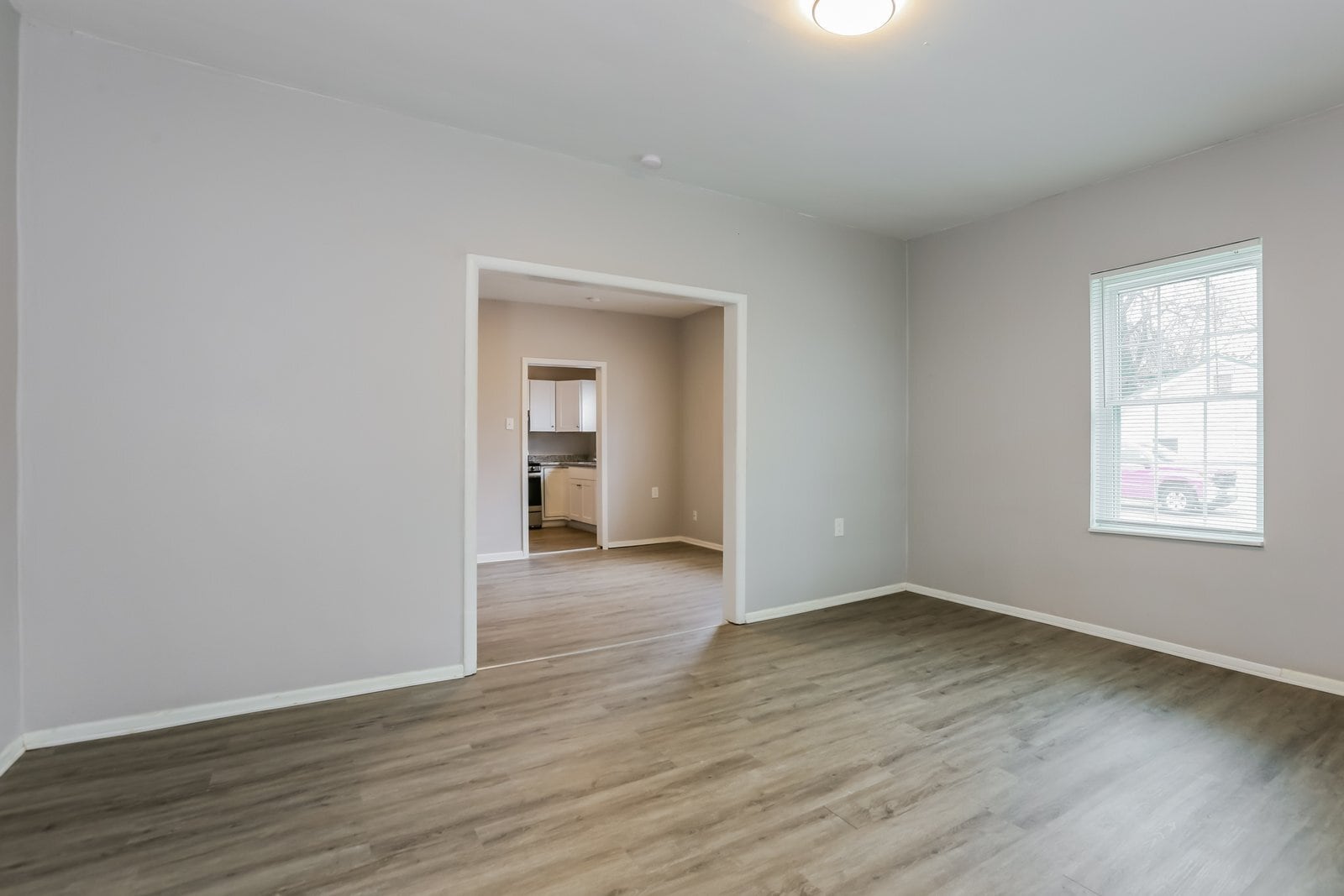 Building Photo - 524 W 35th St