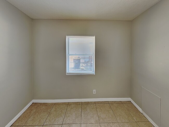 Building Photo - Great Home!