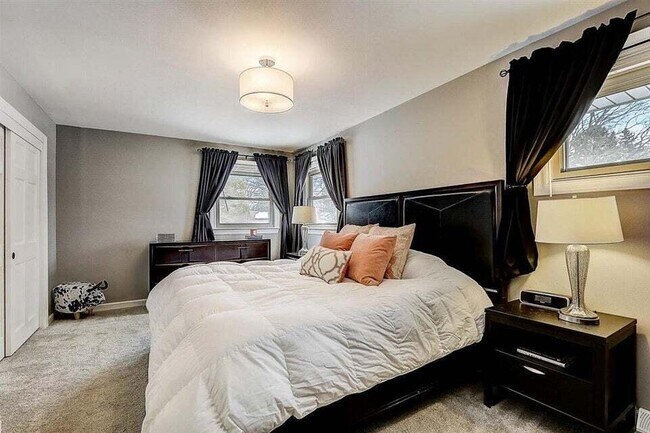 Building Photo - 21810 Locksley Ln